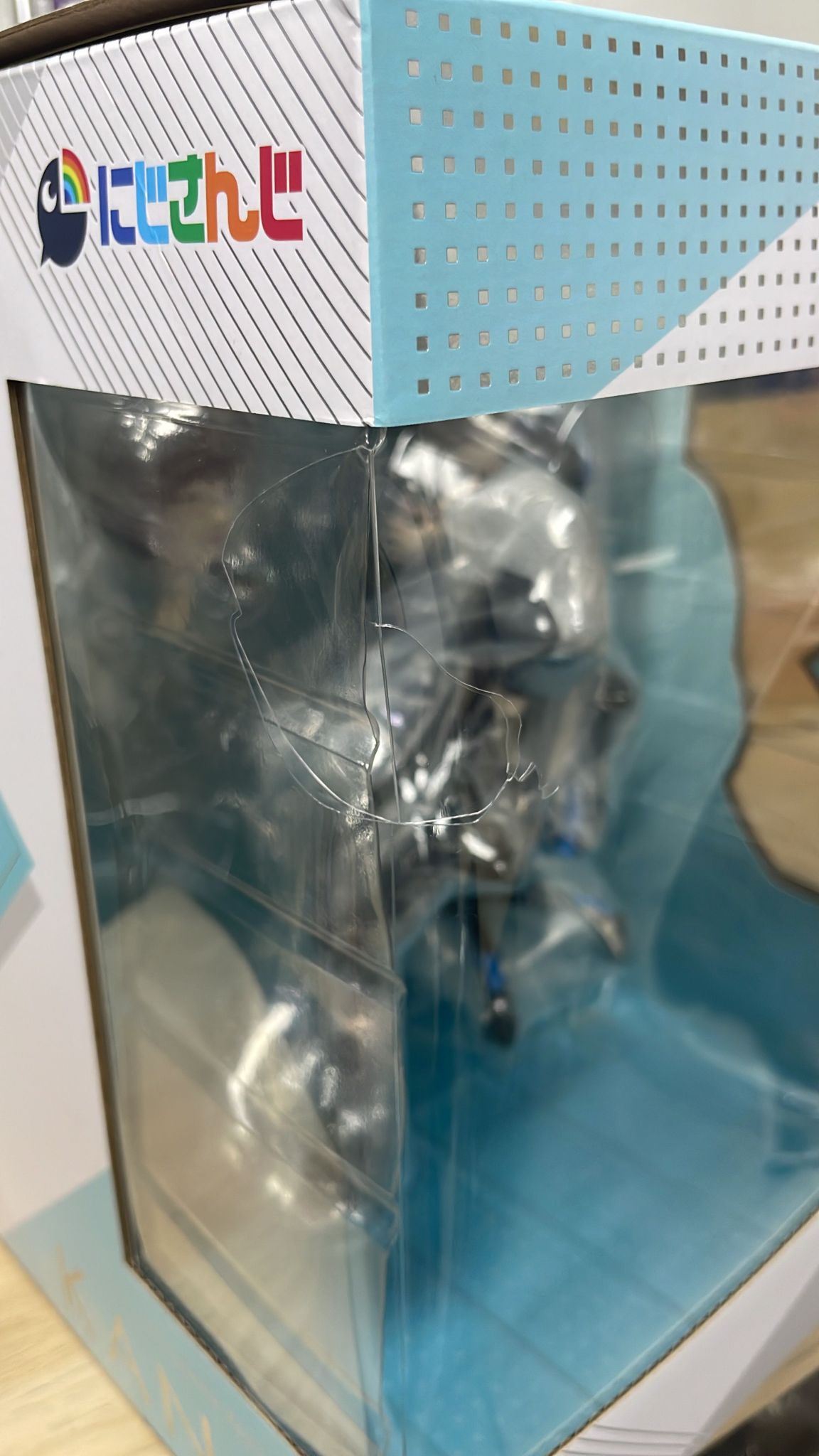 「現貨」Nijisanji 彩虹社 Figure- 叶 (中古)(開封品) (盒有損)