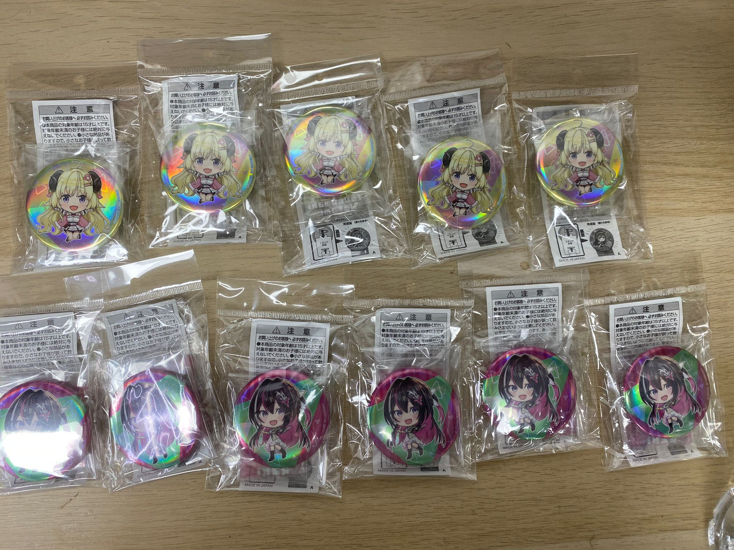  [In-stock]  hololive SUPER EXPO 2023 - Badge + Stand