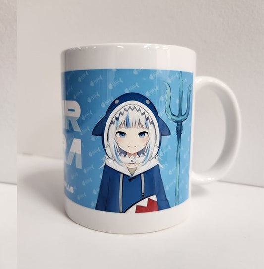 [In-stock]  【holoMyth X ANIPLUS Cafe】- Gura Mug